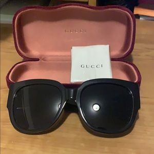 Women’s Gucci Sunglasses